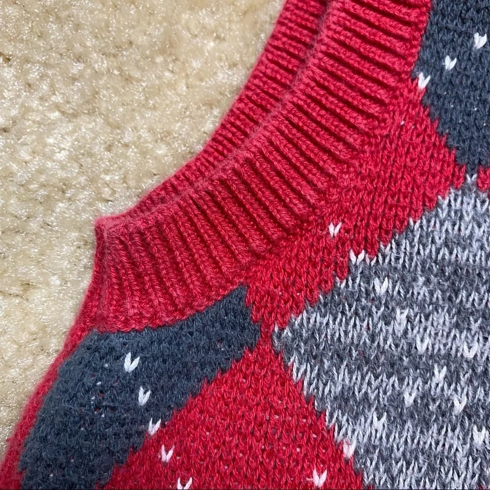 Old Navy Boys Red & Gray Argyle Knit Vest 3T